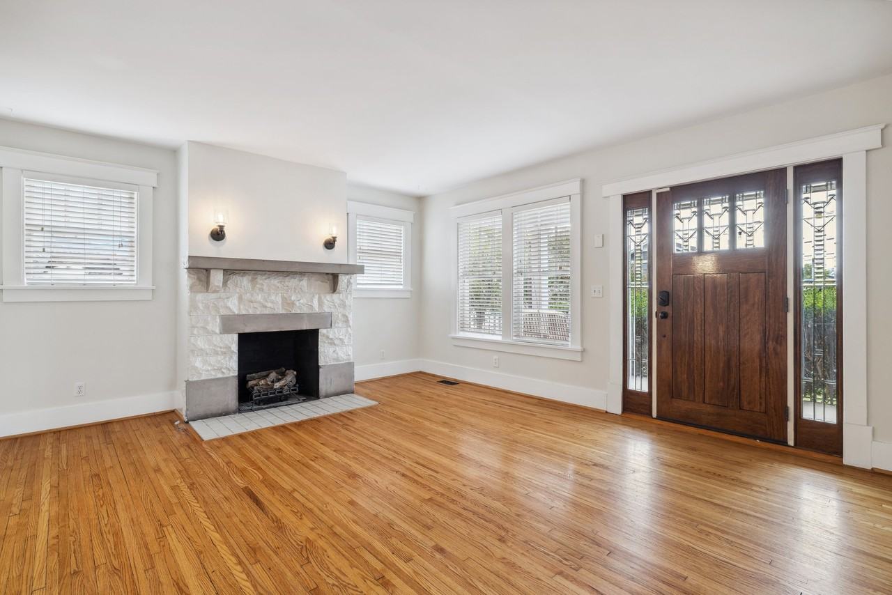 1106 Lawrence Ave #NA - Photo 5 of 22