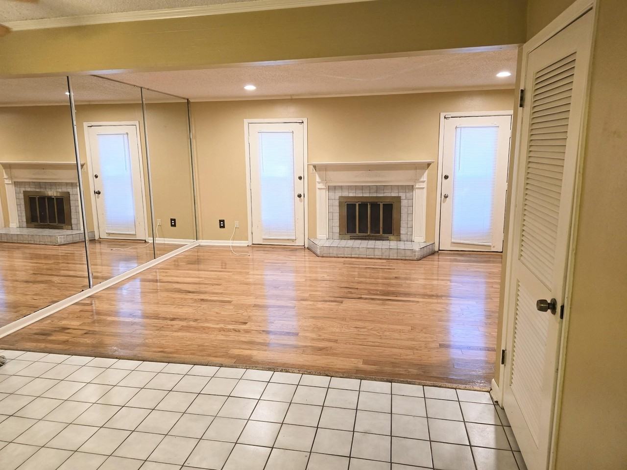 13 Larkspur Ln #13 - Photo 2 of 13