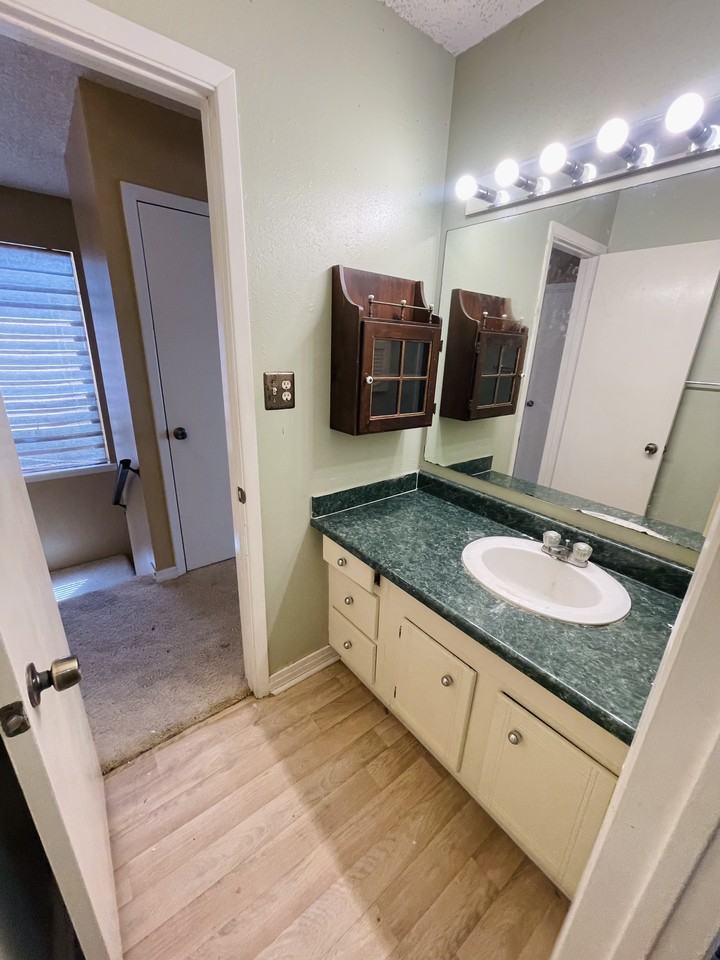 13 Larkspur Ln #13 - Photo 5 of 13