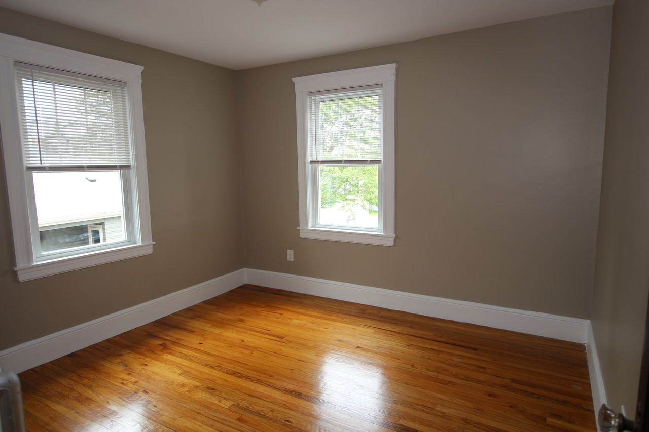5 Manning St #2 - Photo 3 of 14