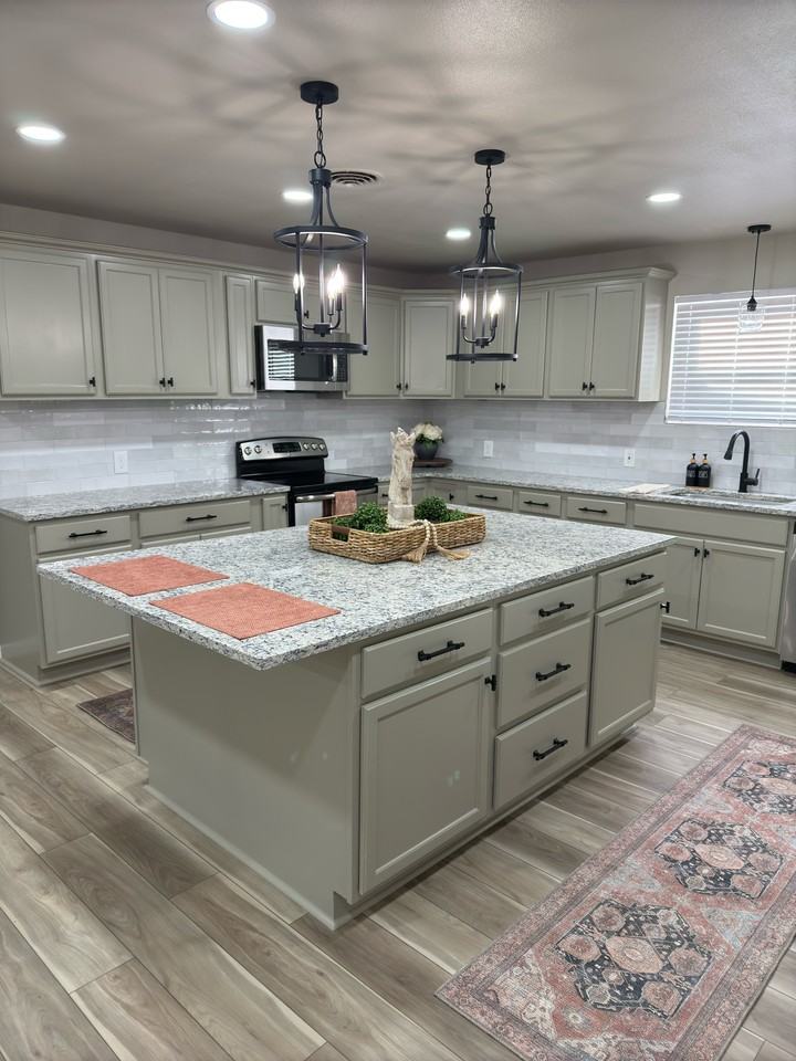 1407 E Tate St #NA - Photo 2 of 14