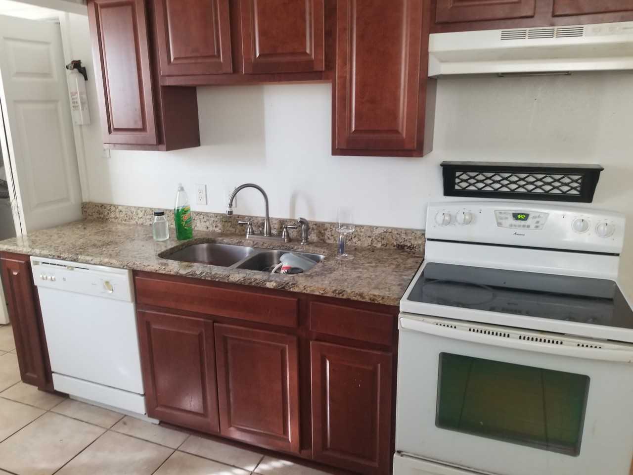 5316 Warrington Dr #NA - Photo 3 of 9