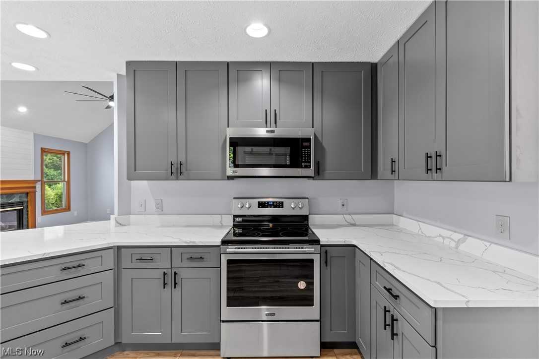 5277 Yellowstone Dr #NA - Photo 3 of 31