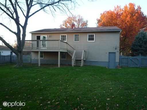 1746 Cynthia Ave - Photo 3 of 10
