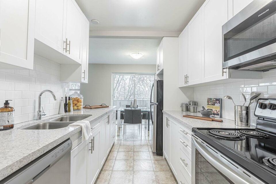 Stirling Place - Photo 4 of 12