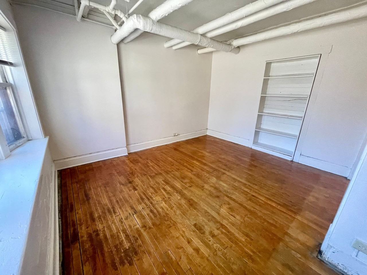 913 E Juneau Ave. - Photo 4 of 18