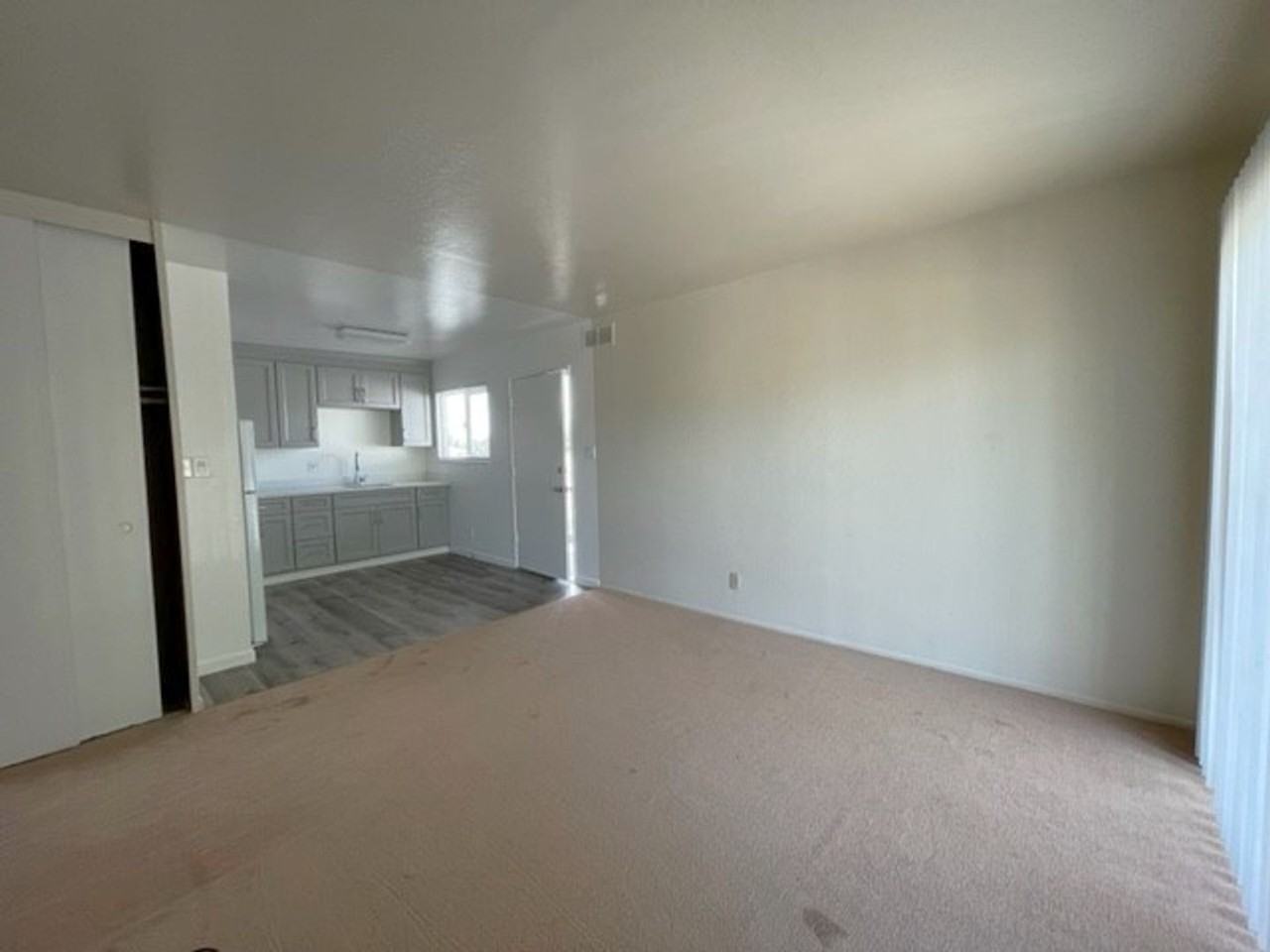1508 Parker St #D - Photo 4 of 12