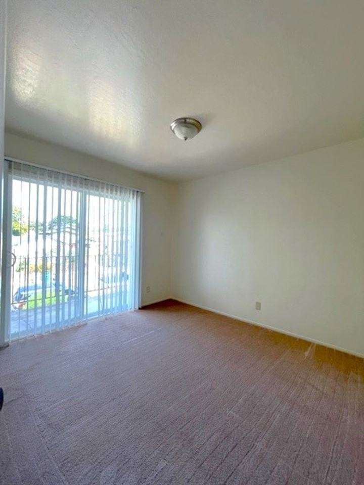 1508 Parker St #D - Photo 7 of 12