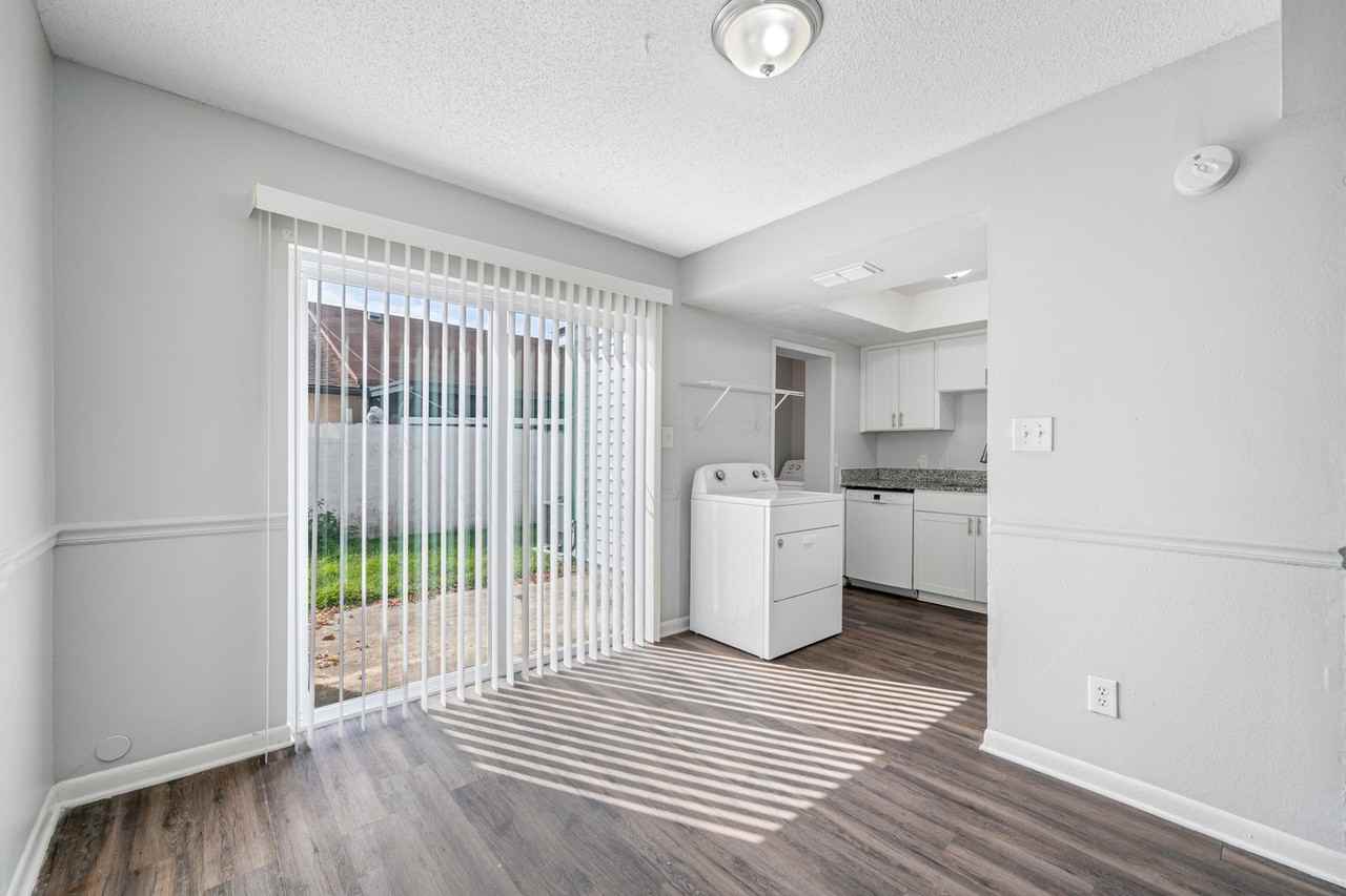 Himes Townhomes - Photo 6 of 28