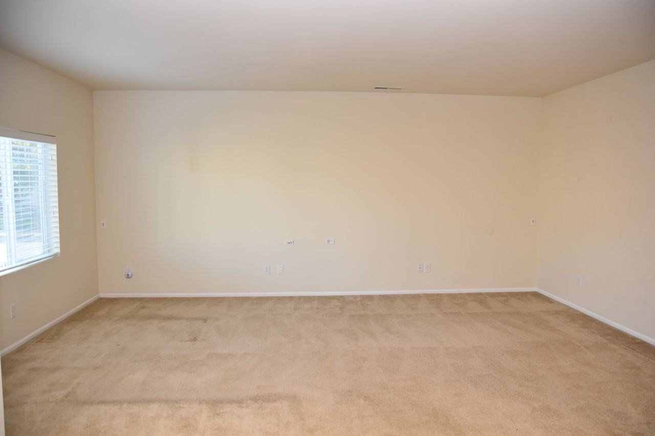 18034 16th Avenue Ct E - Photo 7 of 23