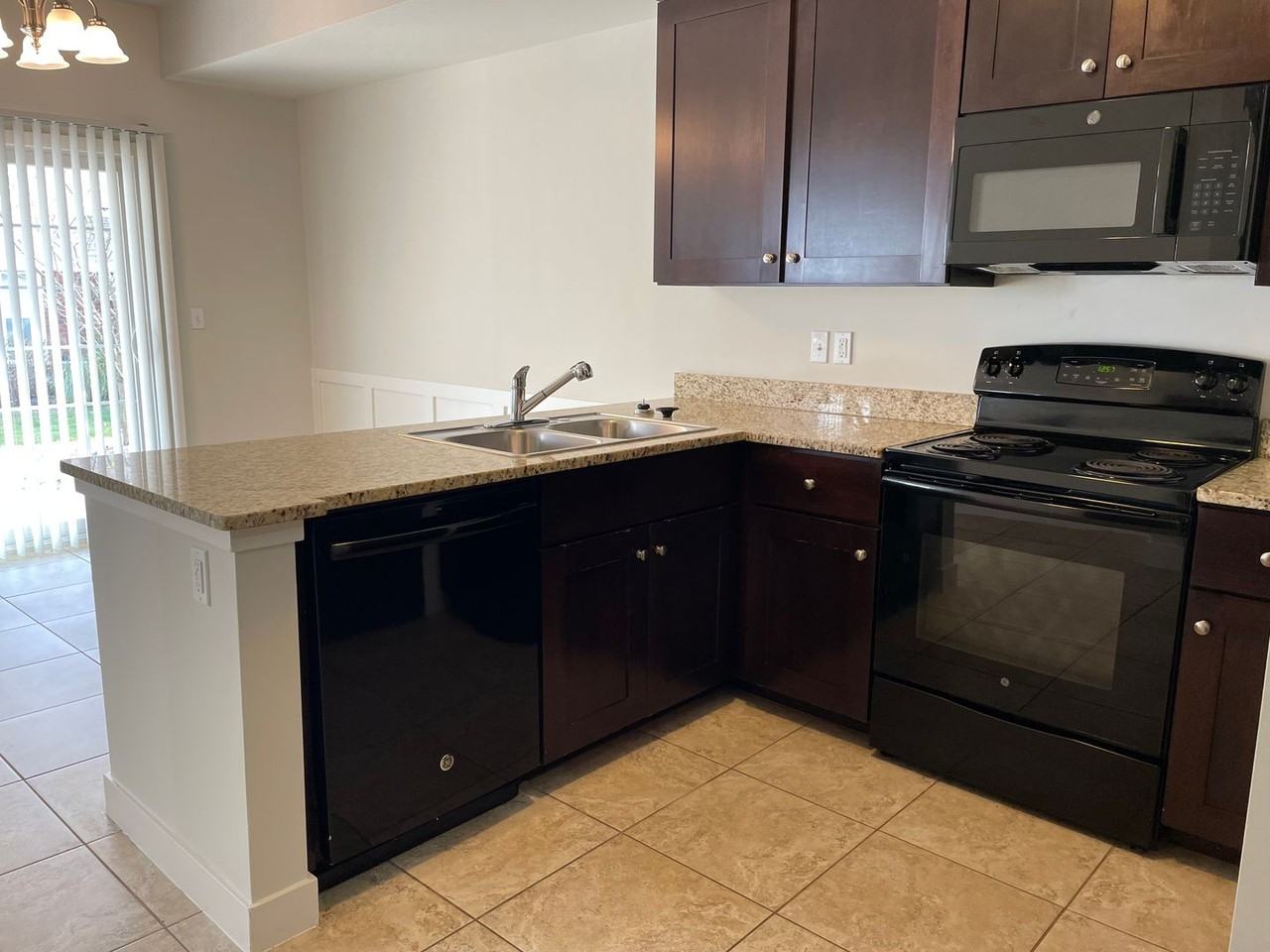 6271 Windemere Ln - Photo 5 of 28