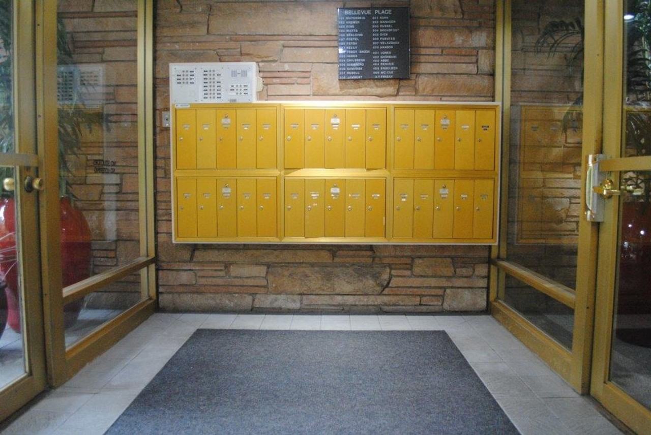 Bellevue Place Apartments - Photo 5 of 16