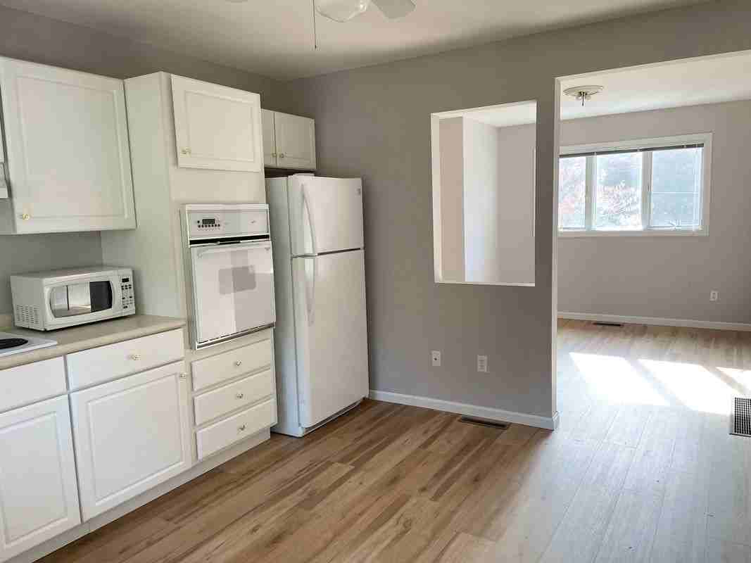 15 Topstone Dr - Photo 2 of 9