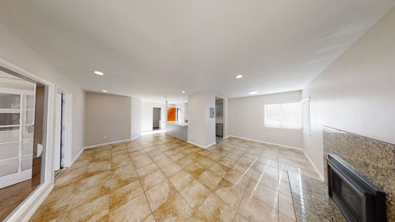 5237 Tipton St - Photo 5 of 21