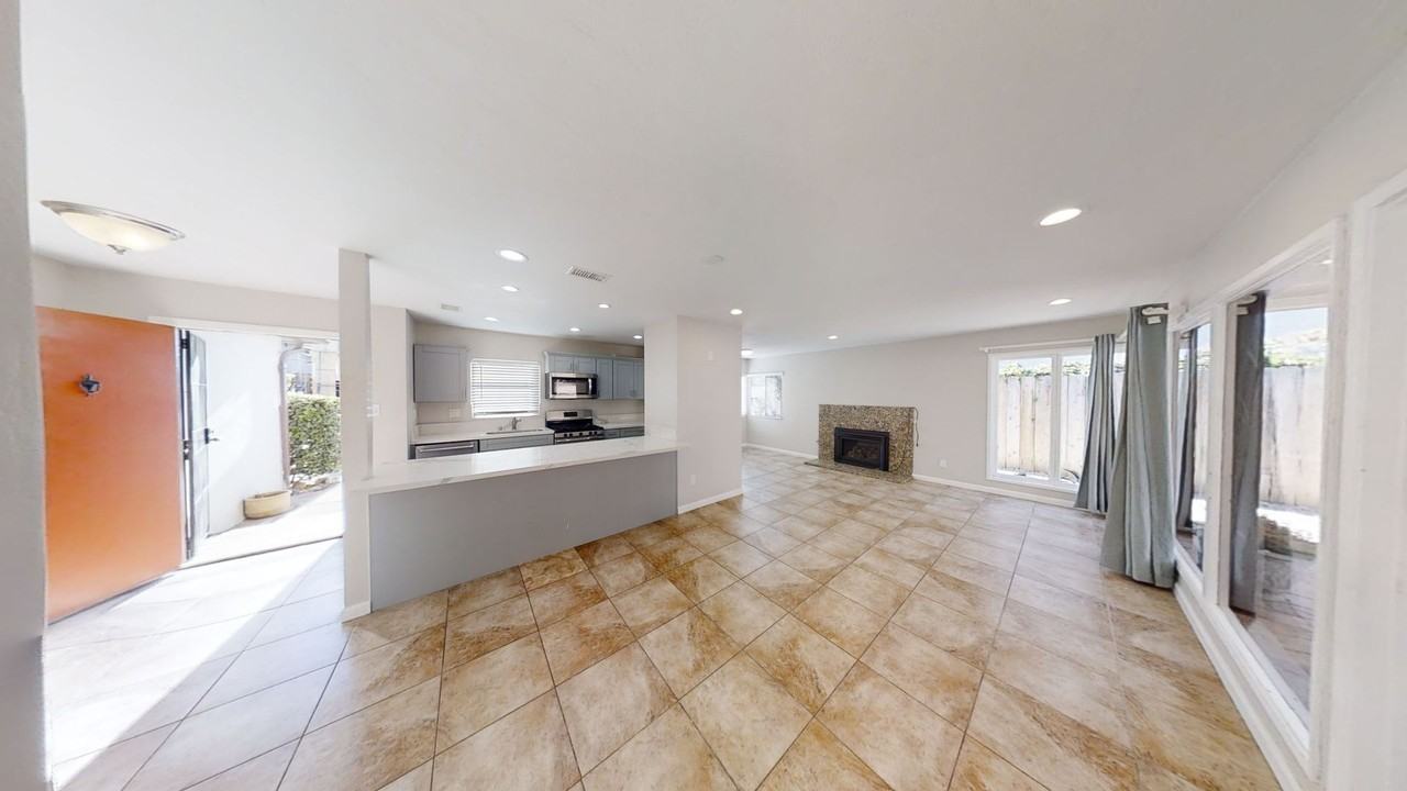 5237 Tipton St - Photo 6 of 21