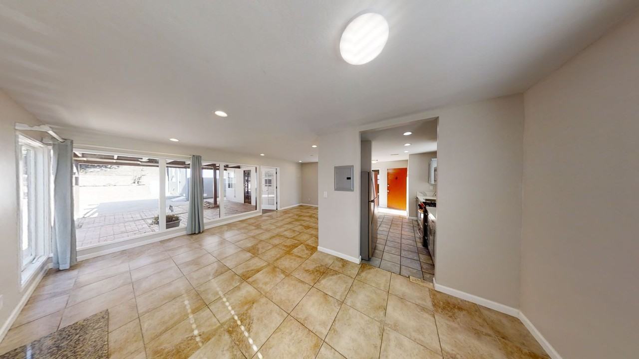 5237 Tipton St - Photo 7 of 21