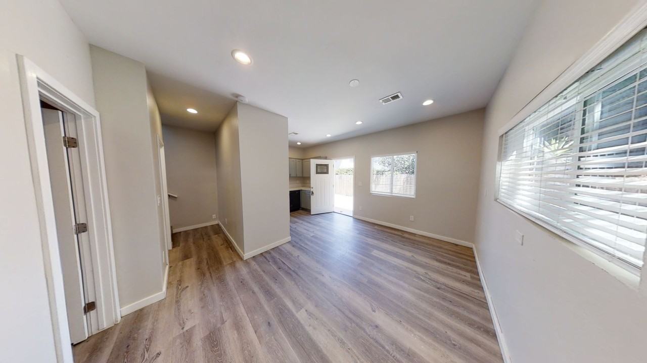 5239 Tipton Street - Photo 6 of 19