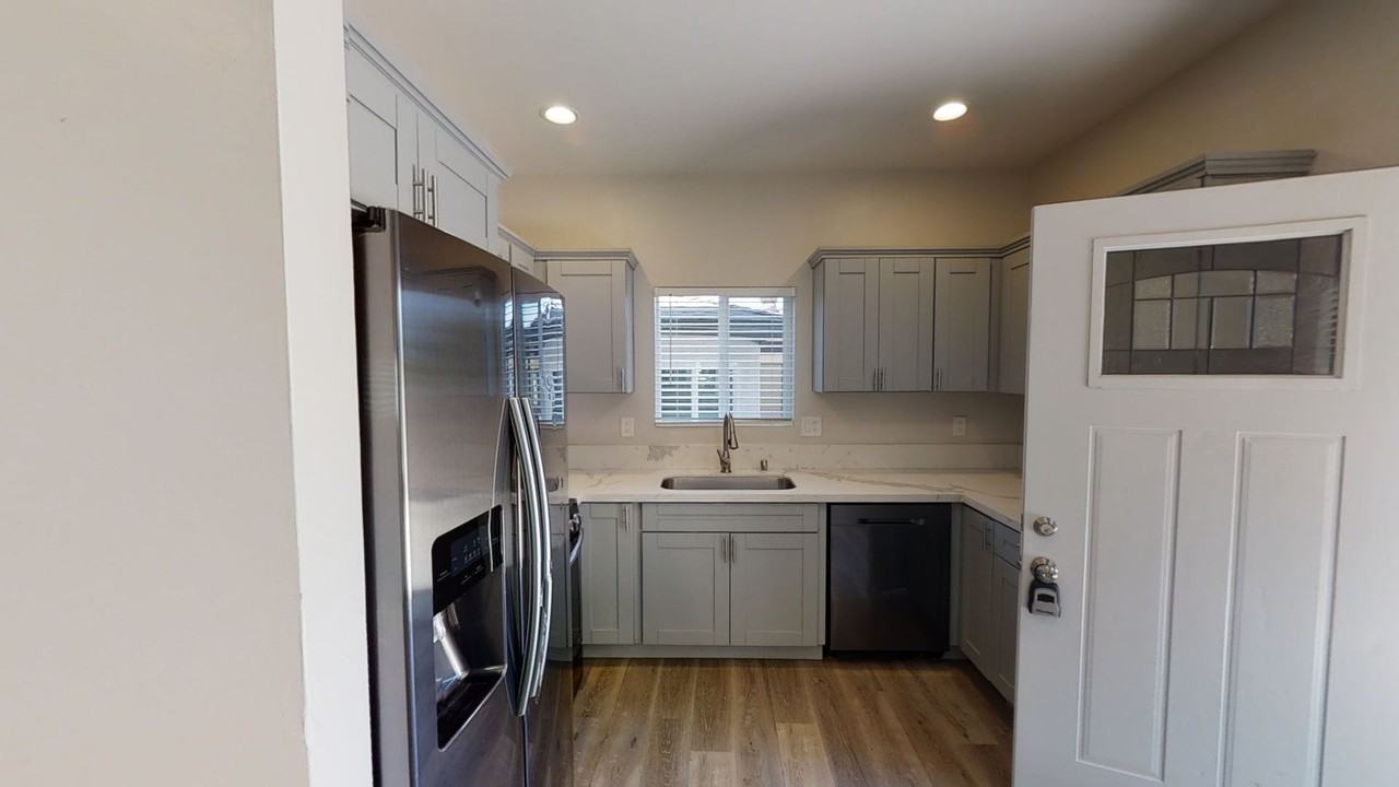 5239 Tipton Street - Photo 7 of 19