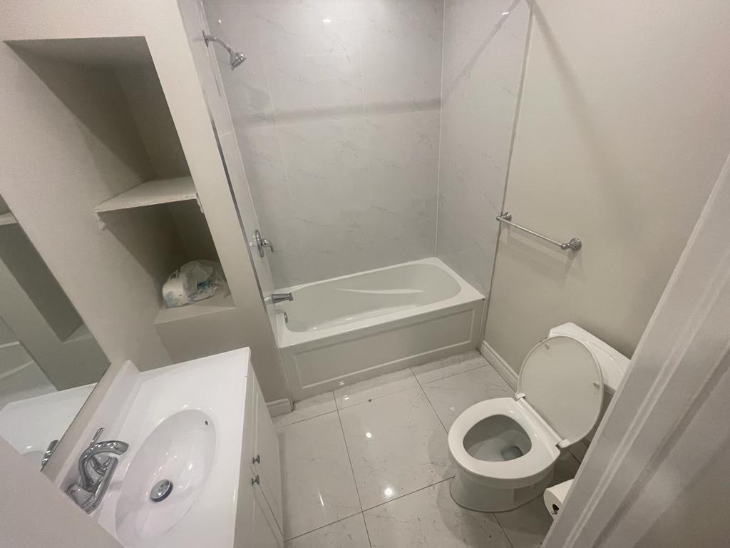 10 Mccowan Rd #1 - Photo 4 of 12