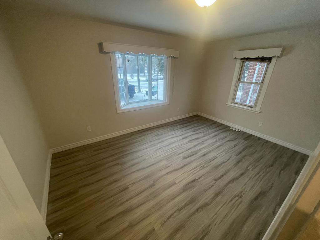 10 Mccowan Rd #1 - Photo 6 of 12