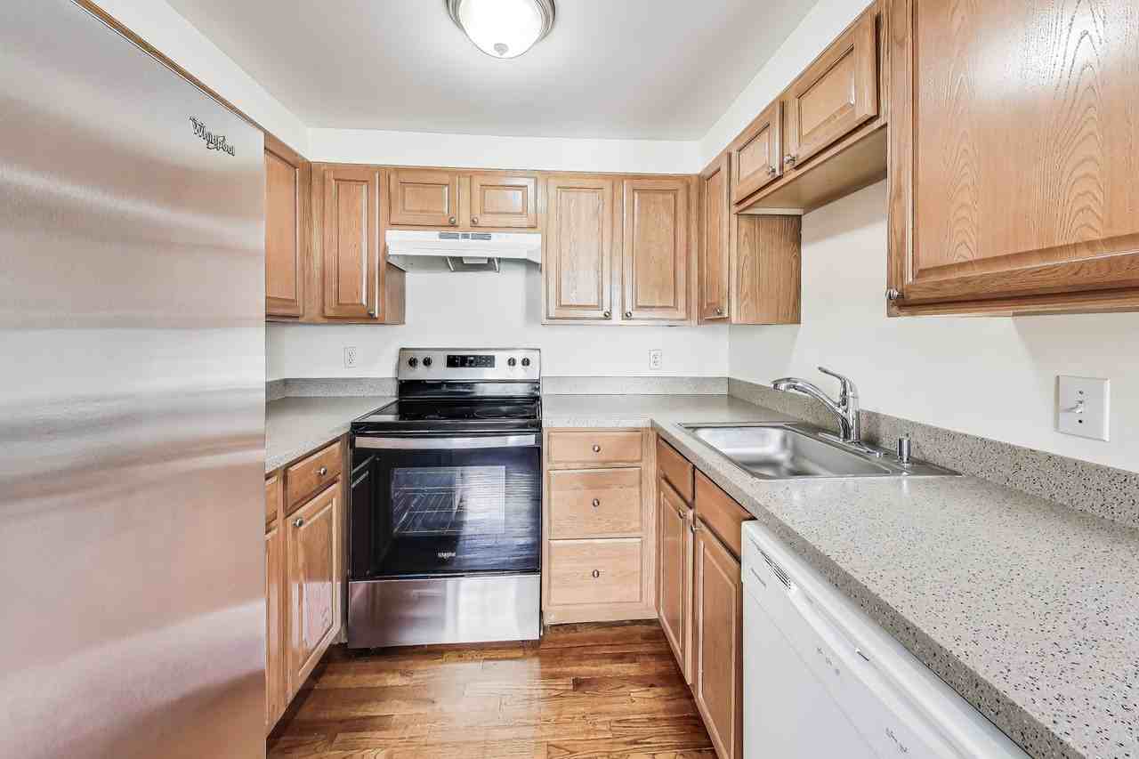 17635 Kohlhoss Rd - Photo 2 of 50