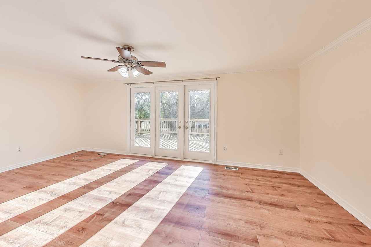 17635 Kohlhoss Rd - Photo 3 of 50