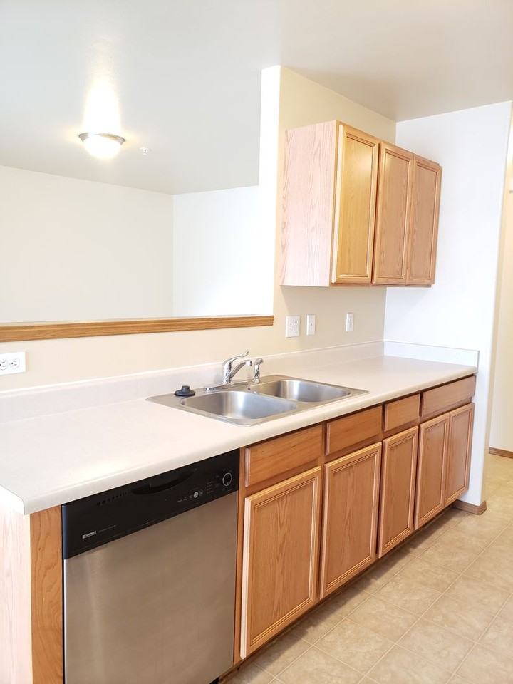 Parkside Condos - Photo 7 of 24