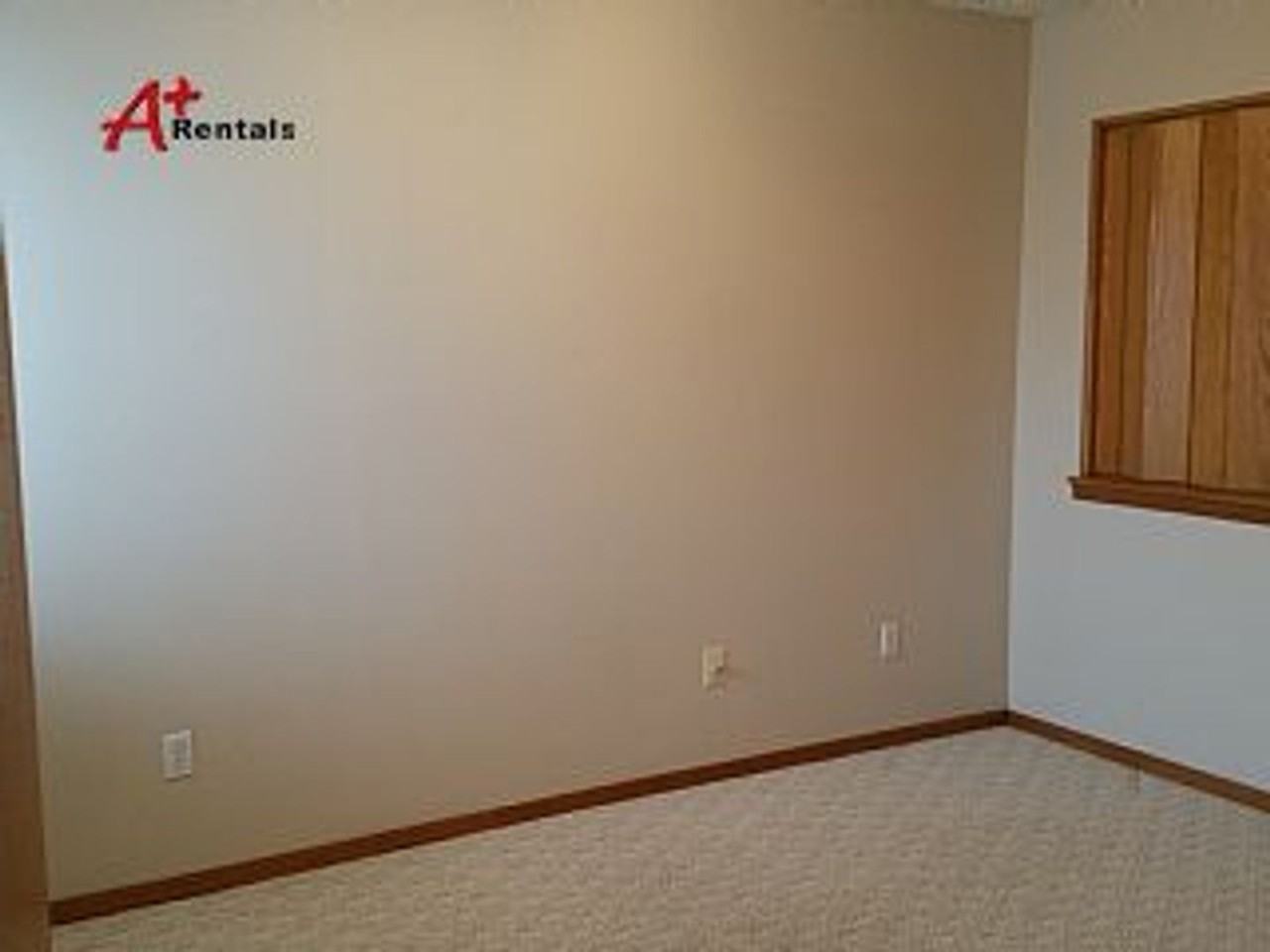 6605 W 43rd Pl - Photo 5 of 14