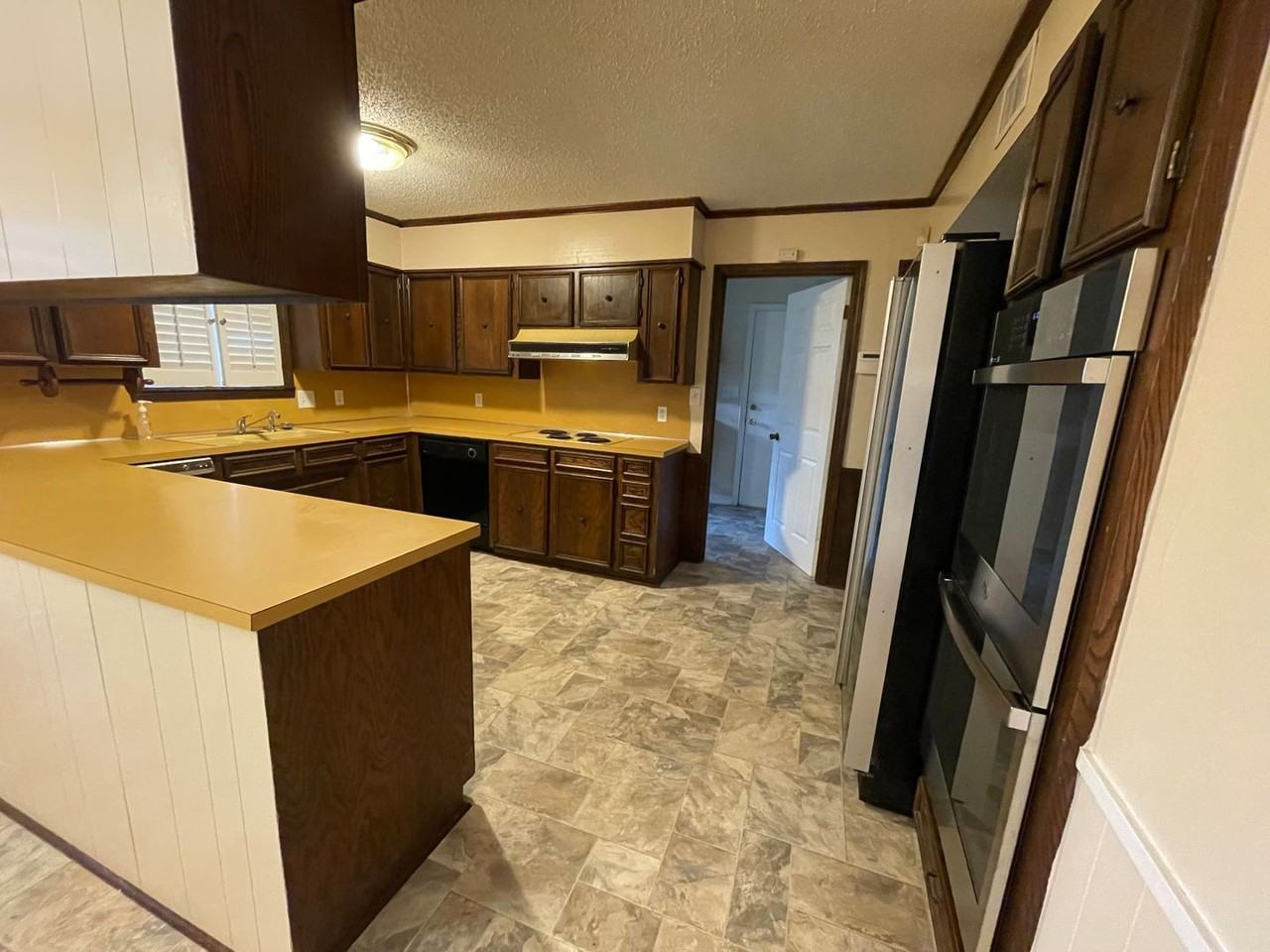 3829 Pines Road - Photo 7 of 20