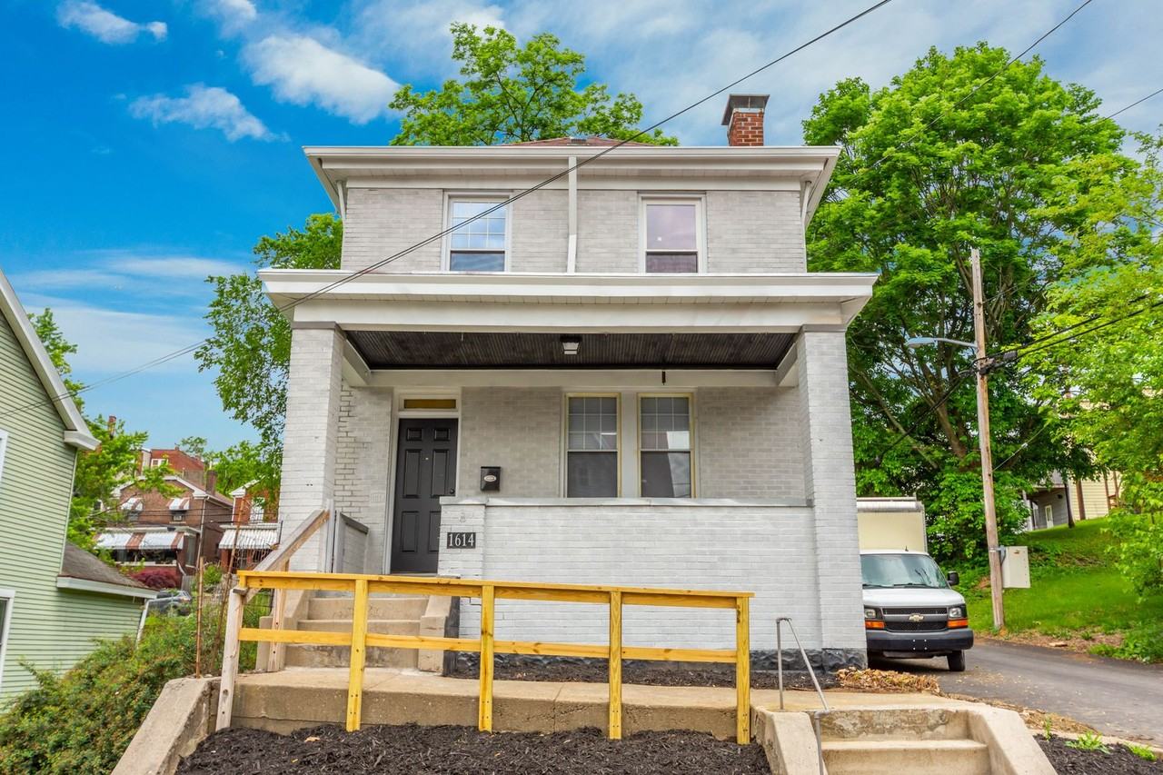 1614 Concordia St - Photo 5 of 32