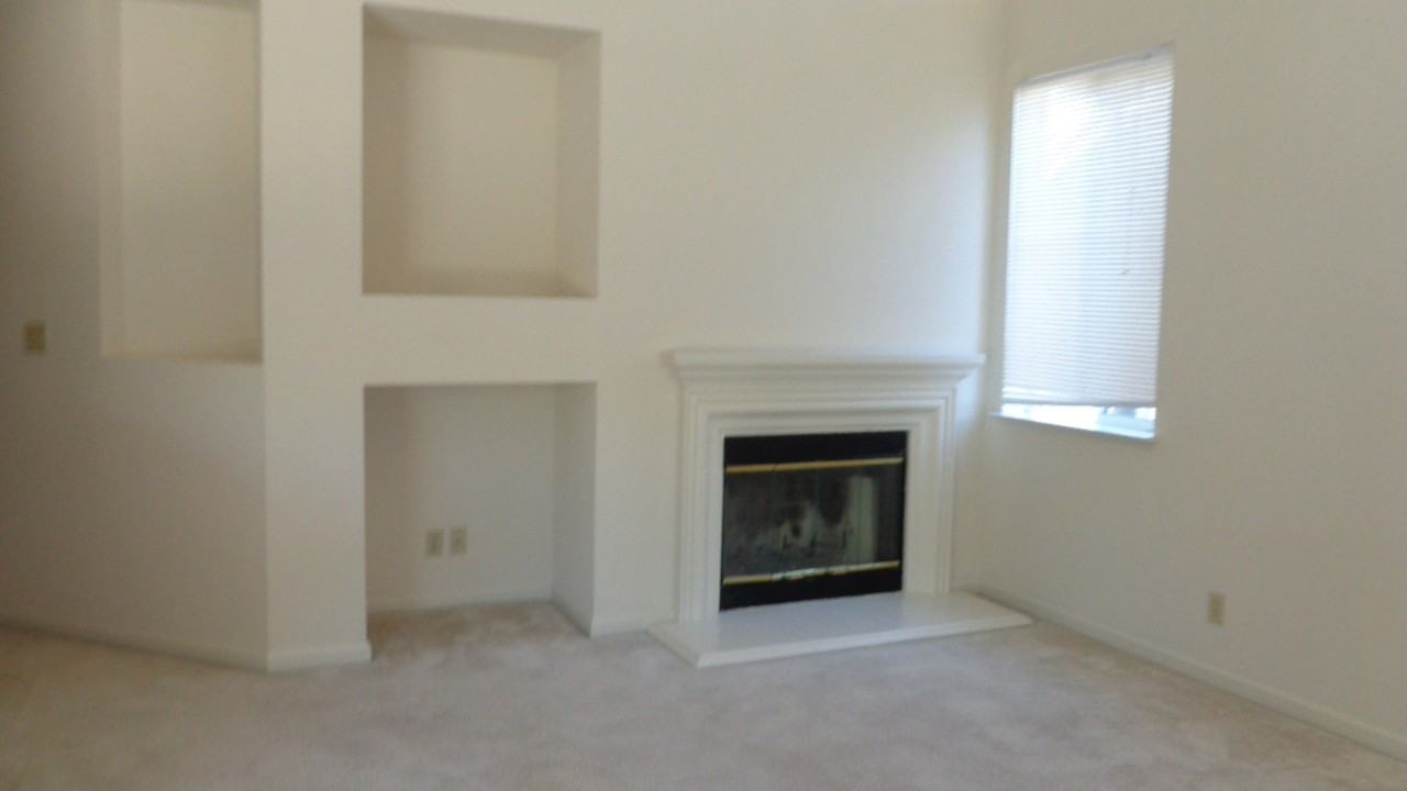 1375 Jamie Dr - Photo 6 of 15