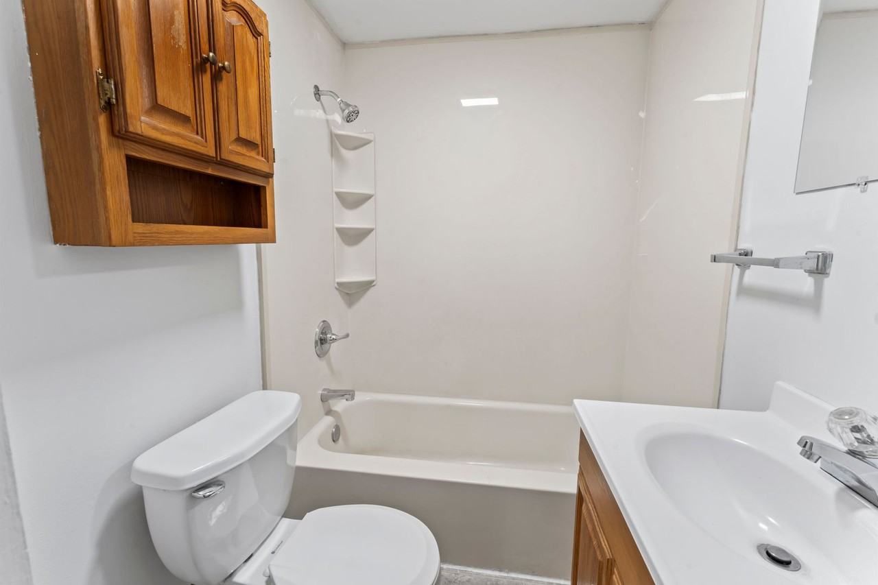 1749 Kepley Rd - Photo 5 of 13