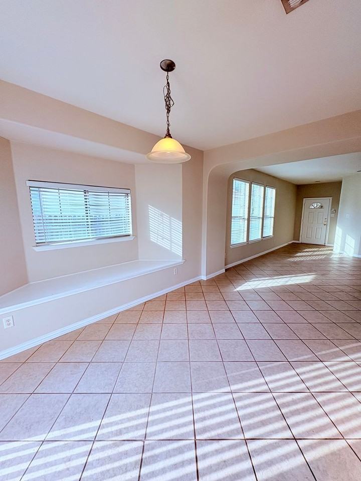 1839 Bayland St - Photo 3 of 19