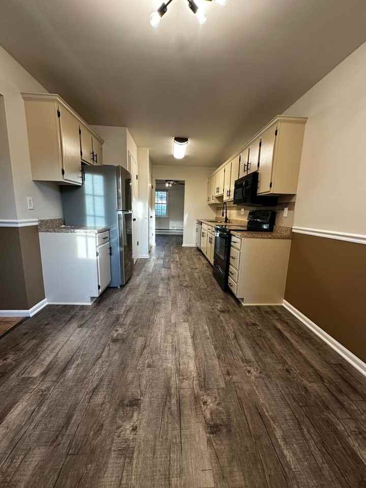 14 Lakeview Pl - Photo 3 of 32