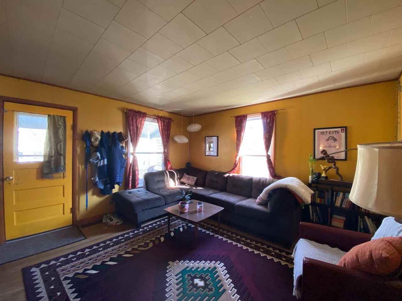 807 W Howe St - Photo 2 of 13