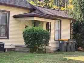 713 1/2 N Lincoln St - Photo 1 of 1