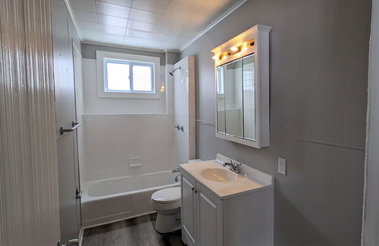 1920 5th St - Photo 6 of 11