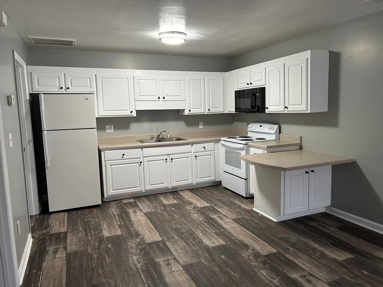 THE VILLAS IV - Photo 3 of 7