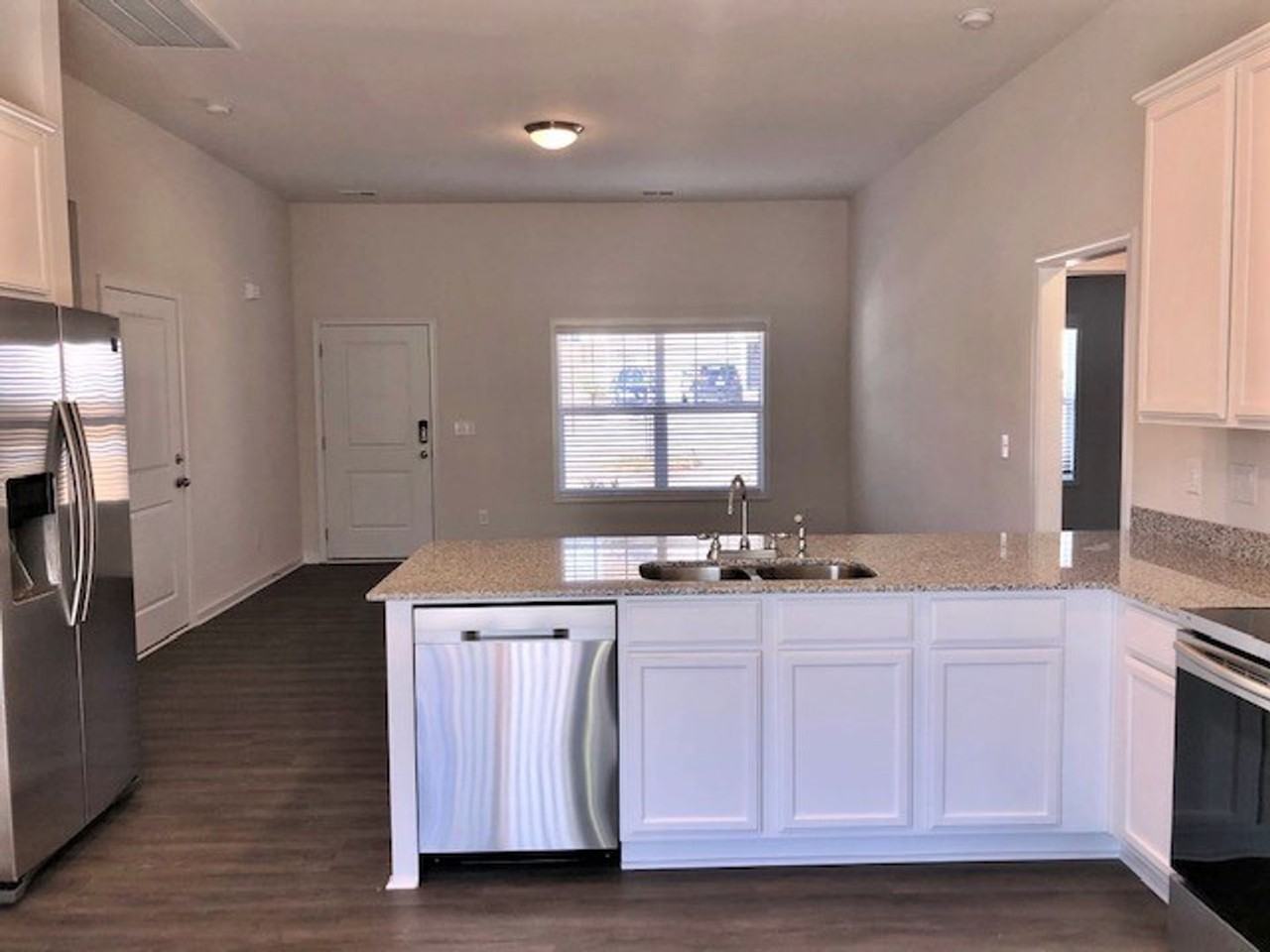 235 Drayton Hall Dr - Photo 6 of 12