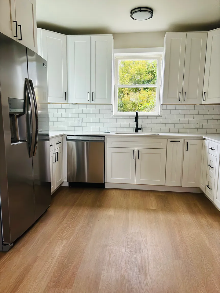 2661 8th Ave W - Photo 2 of 30