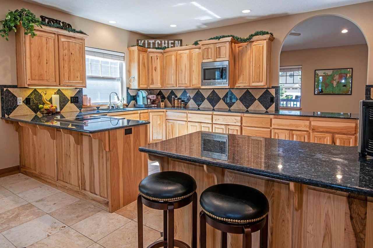 1171 E Cascade Ave - Photo 4 of 12