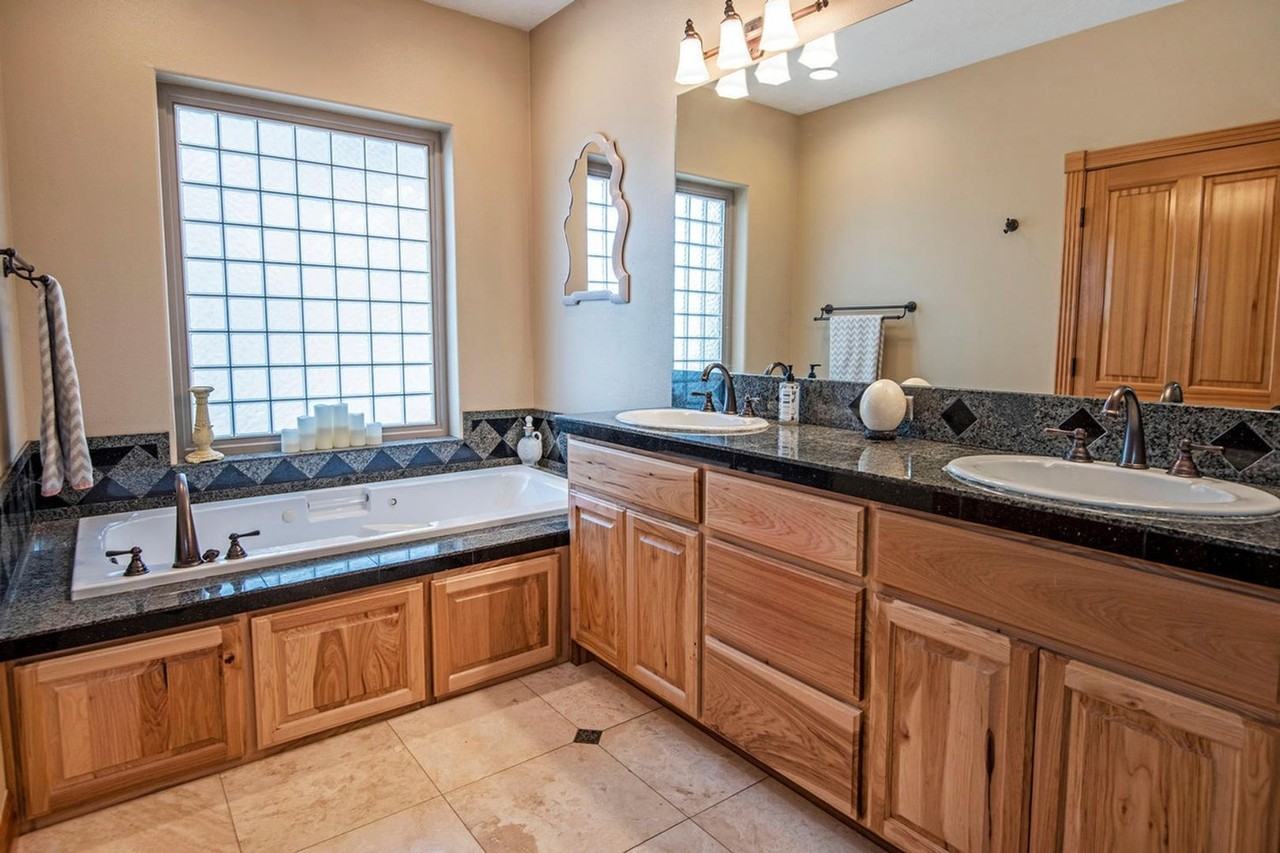 1171 E Cascade Ave - Photo 7 of 12