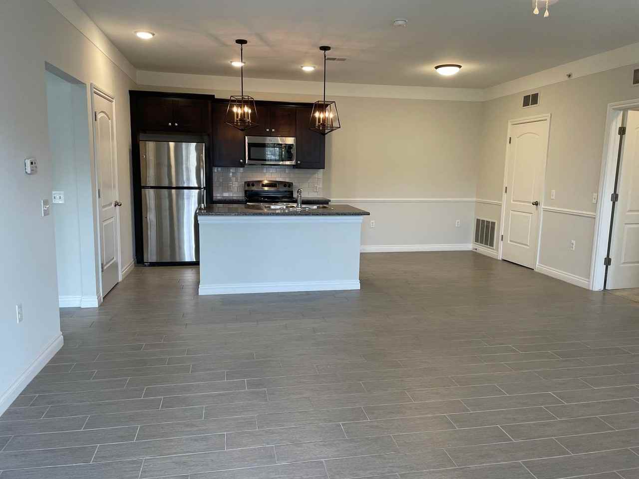 8522 Grove Dr - Photo 4 of 14