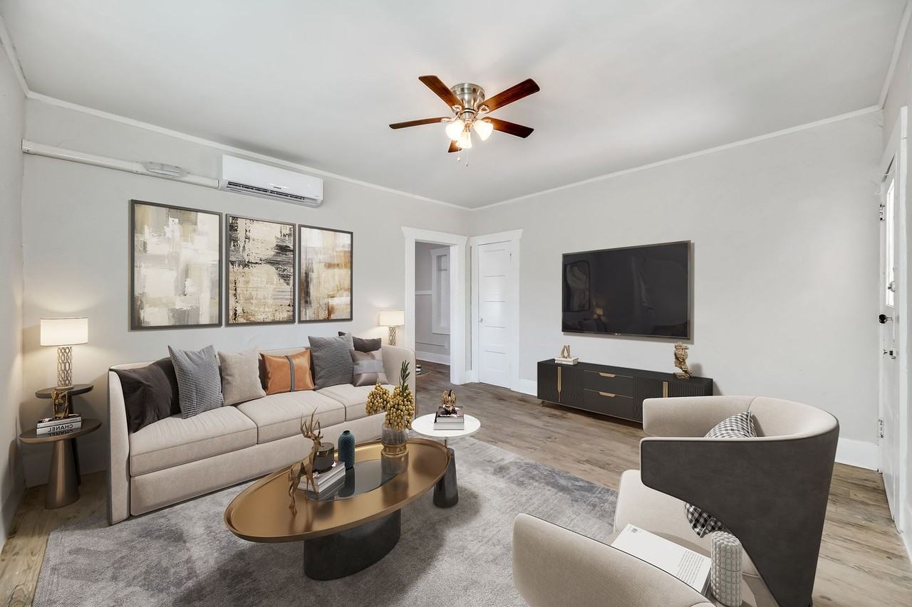 310 E Lambright St - Photo 2 of 32