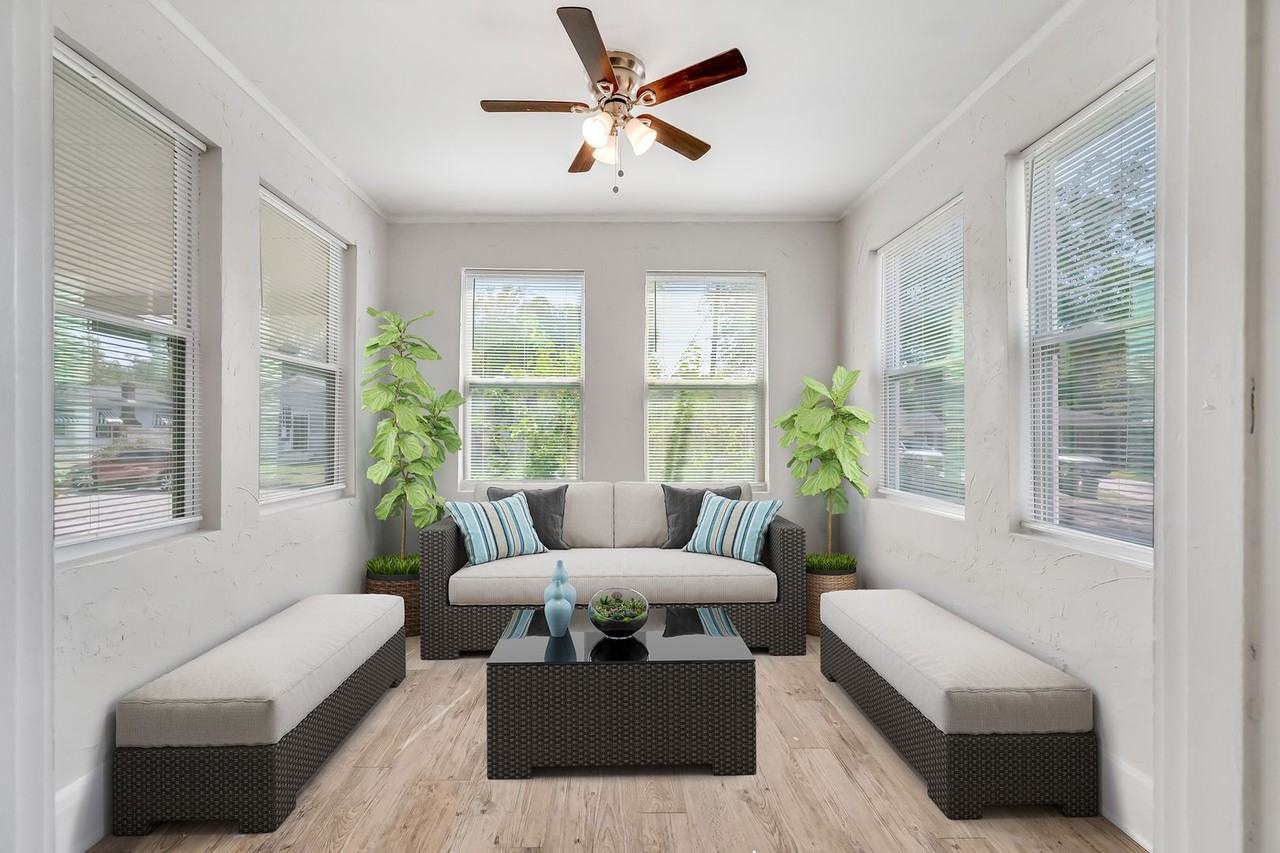 310 E Lambright St - Photo 3 of 32