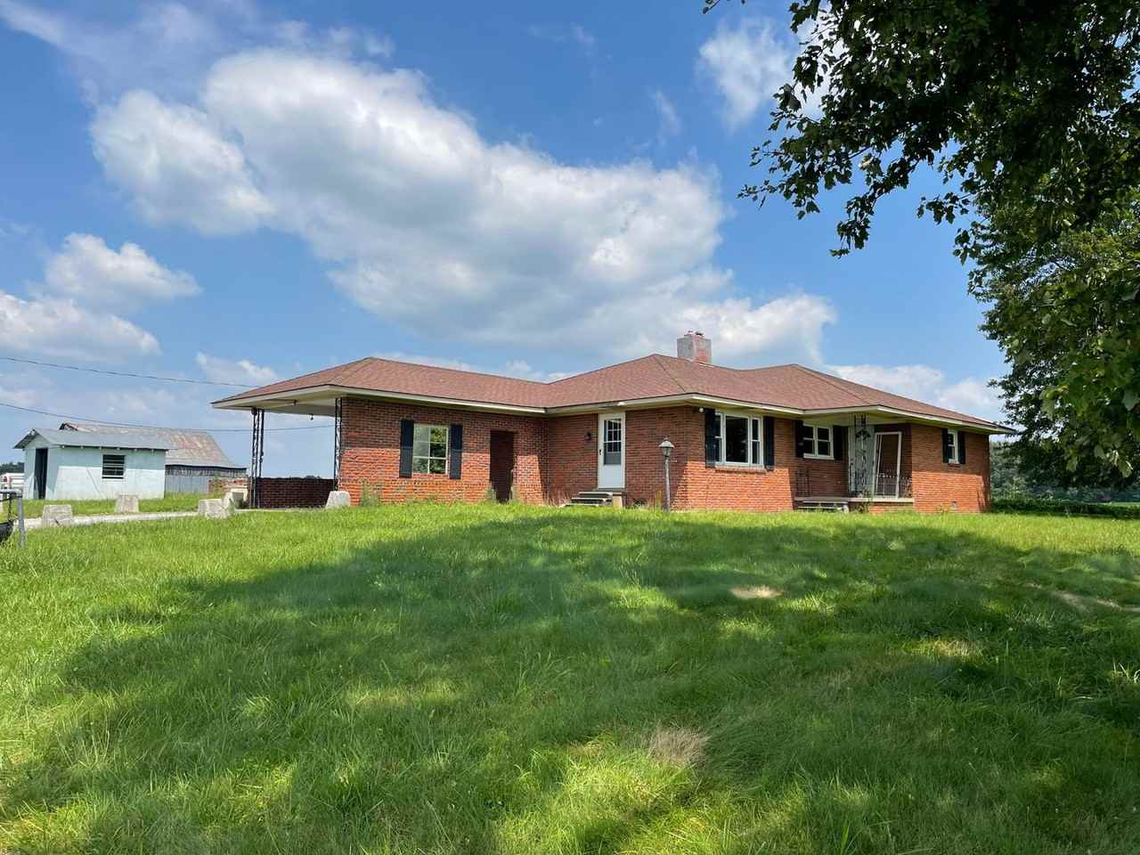 496 Miles Rd - Photo 3 of 14