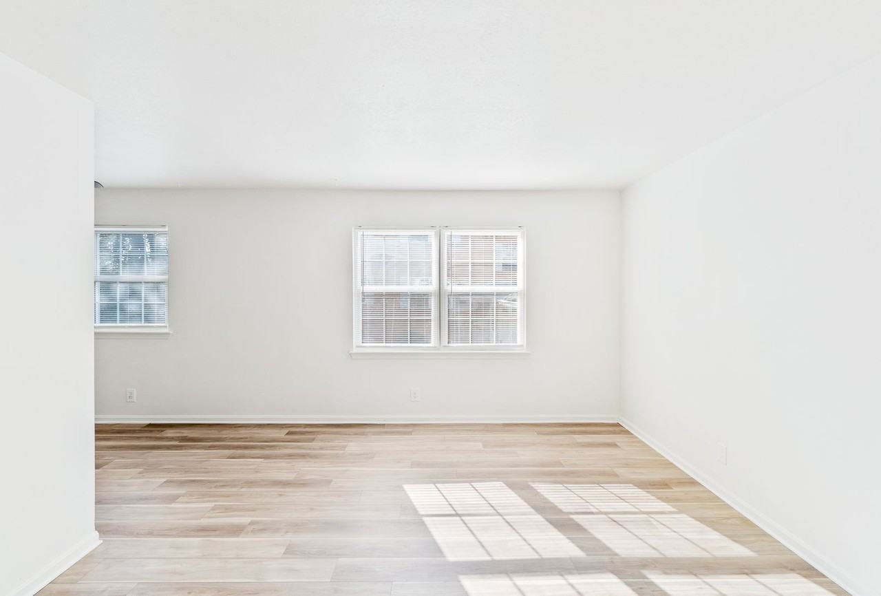 Foreman Apartments - Photo 2 of 31