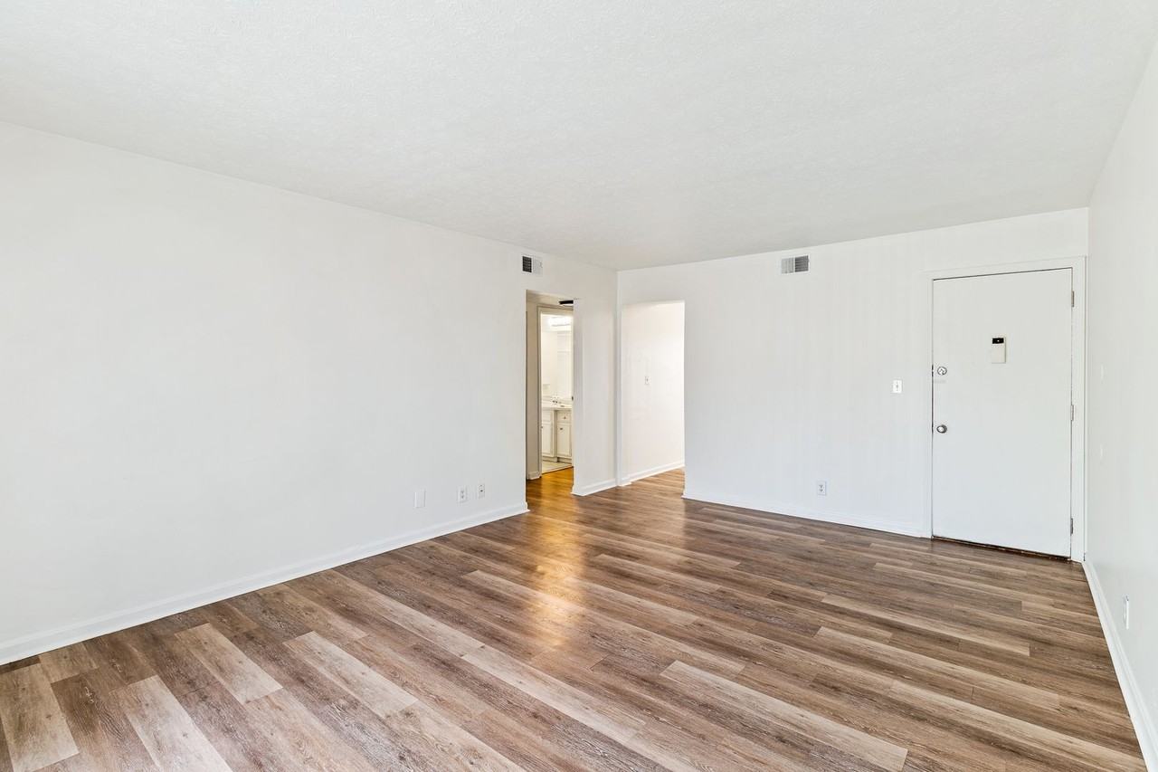 Foreman Apartments - Photo 2 of 29