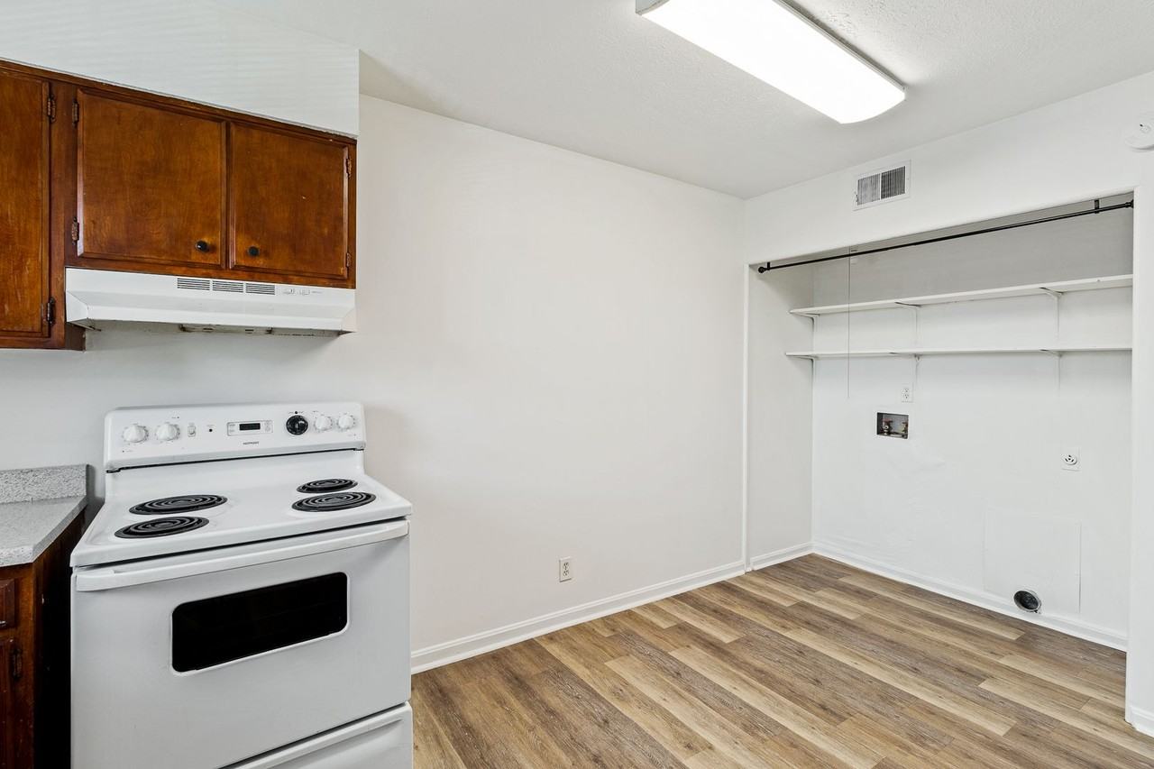 Foreman Apartments - Photo 5 of 29