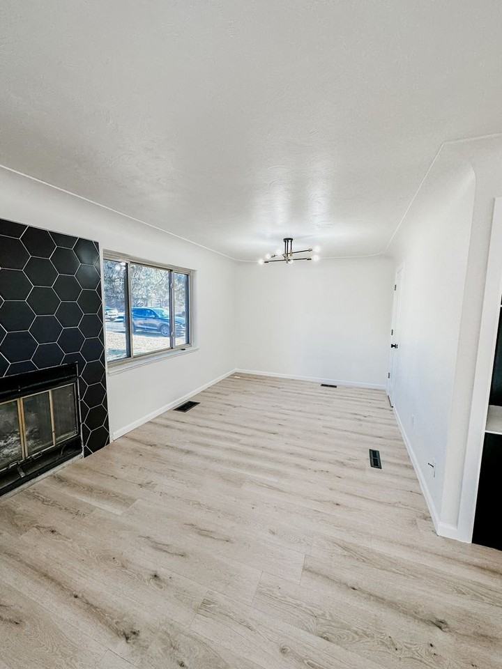 5210 W 28th Ave - Photo 2 of 11